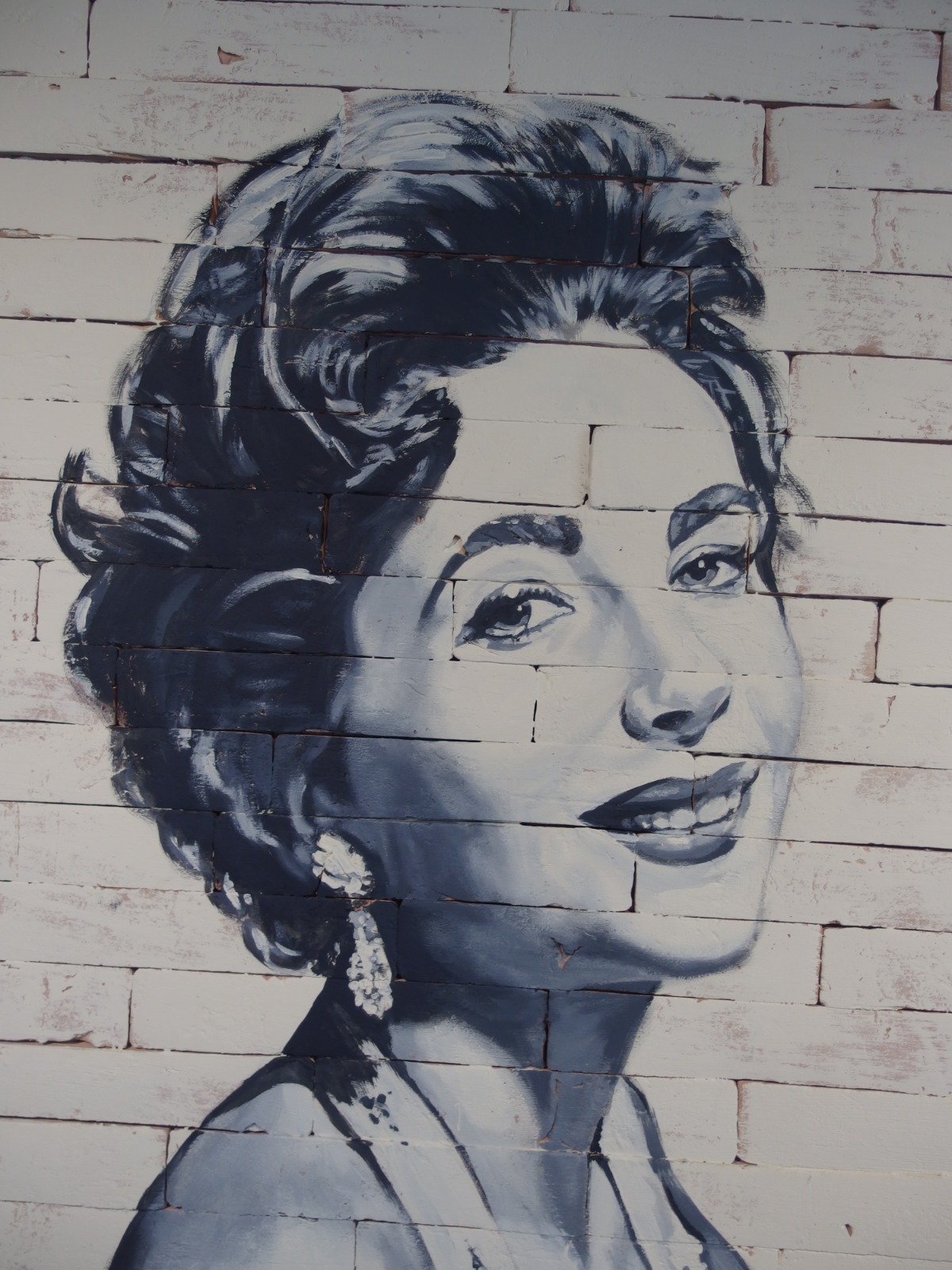 WhatsApp Image 2025-10-22 at 15.20.00(6) (1)